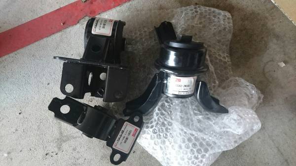 売切 新品 TRD MR-S 強化マウント 三点 1ZZ ZZW30 MRS