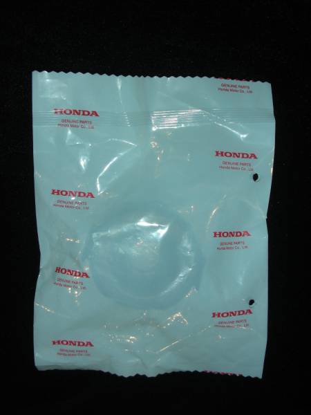 希少 新品 NSR250R MC18 純正 ヘッドライトゴムカバー 1個_1