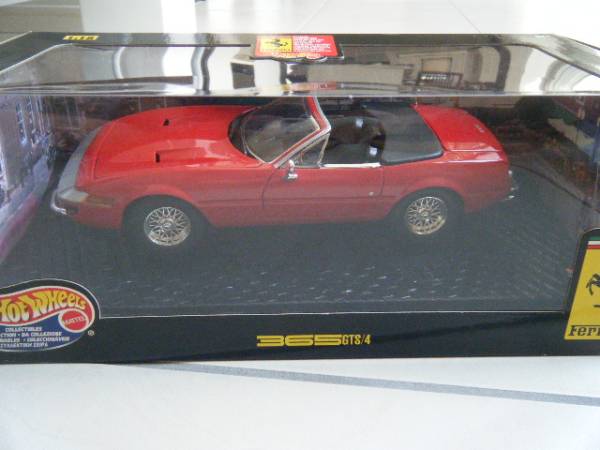 ホットウィール フェラーリ 365GTS/4 1:18 ホットウィール フェラーリ