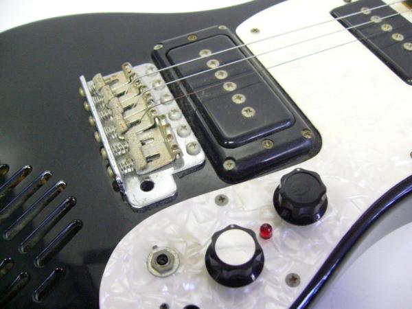 USED□MARINERIDER モズライトみたいなアンプ内蔵スピーカー付きギター