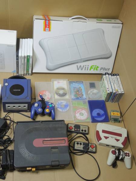 ツインファミコン➕コントローラー➕ソフト ファミコン コントローラー