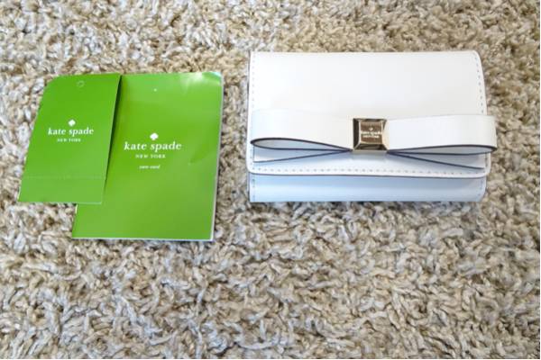 正規品 新品 kate spade コインケース 白 リボン パスケース キーリング ハワイ購入 ケイトスペード 同時購入 送料値引 ケイトスペイド