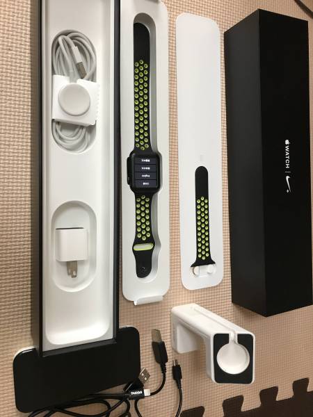 Apple Watch2 NIKE+ 42mm スペースグレイ中古美品 おまけ付き