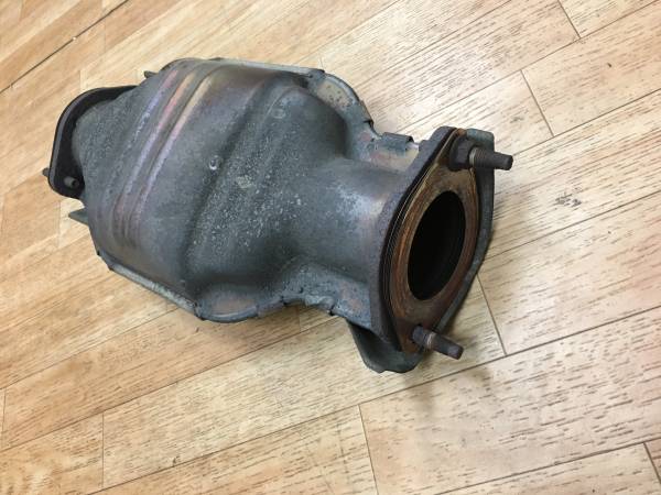 Yahoo!オークション - C35 ローレル 純正 触媒 RB20 RB25 