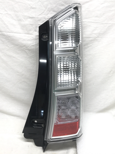 N BOX JF1 後期 純正 右 テールランプ ICHIKOH D105 美品 j10