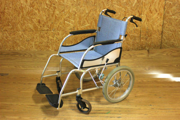 松永製作所 中古 車椅子 松永製作所 MW-SL2D 介助用 シート幅40cm 越谷発[r
