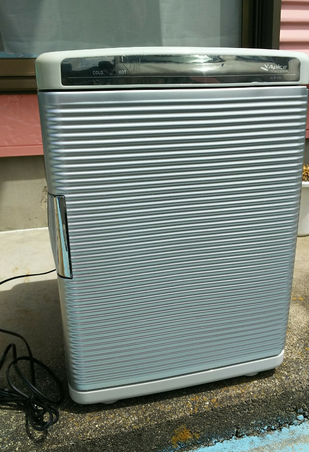 未使用 ポータブル保冷温庫 アピックス ACW 610 ペルチェ 20L車載 (未