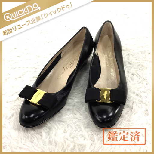 サルヴァトーレフェラガモ Salvatore Ferragamo パンプス ヴァラリボン