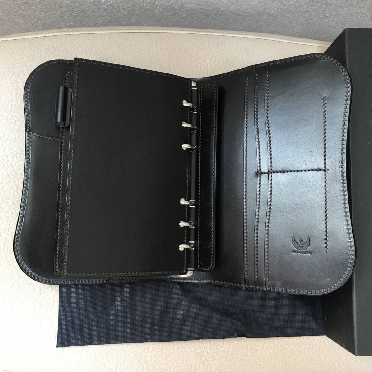 【極上】ワイルドスワンズ、WILD SWANSの6穴手帳カバー。バイブルで。サドルプルアップのブラック。_2