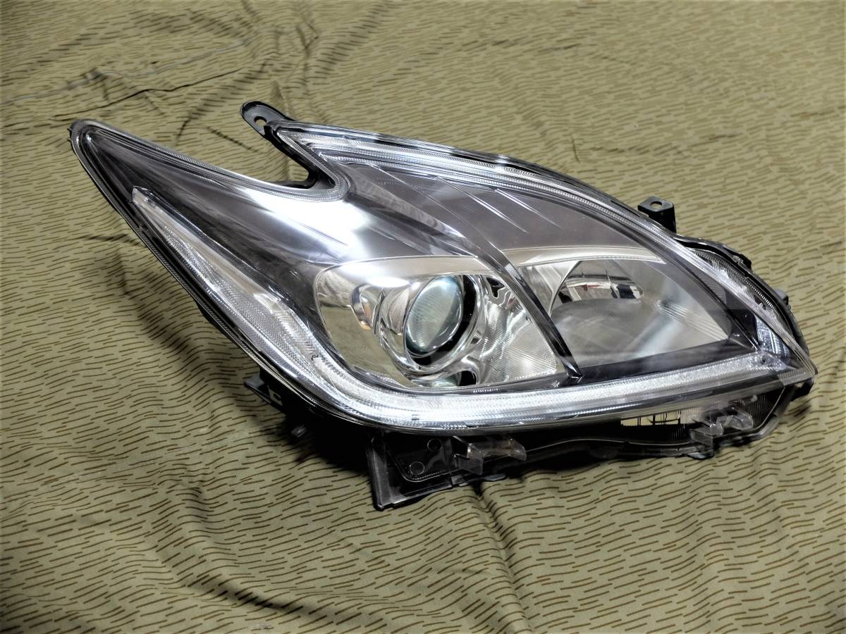 プリウス 後期 HID 純正 右ヘッドライトユニット 割れ 訳あり30系 0 