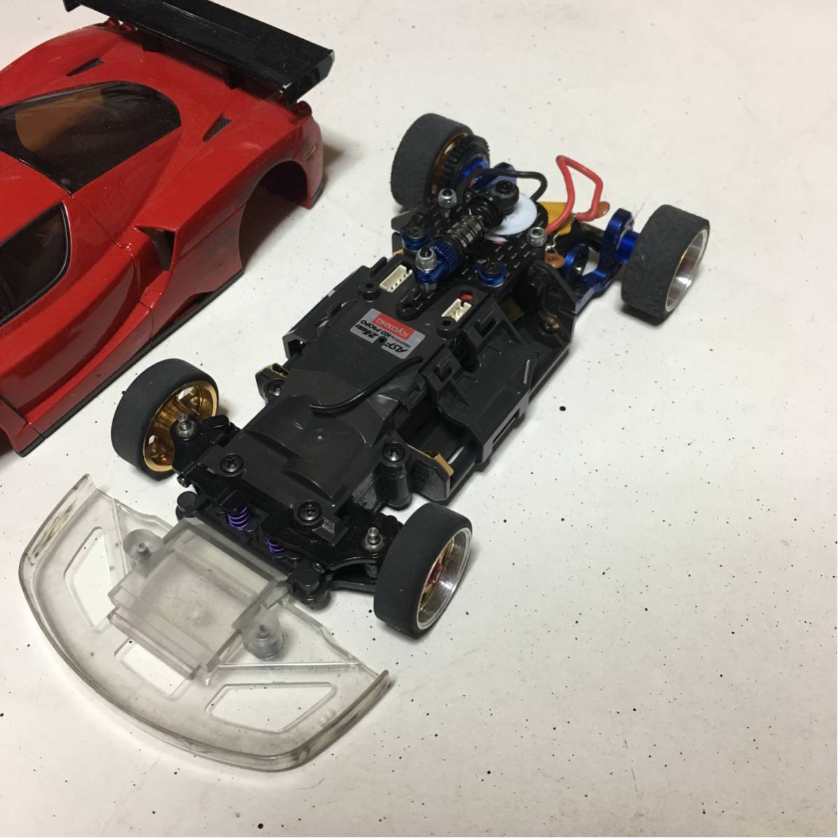 ミニッツMR-03シャシーセット レッドリミテッド MR-03 TXレス シャシー