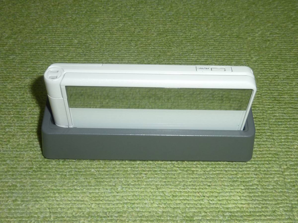【超美品】★★ docomoドコモ　 P-01E　白ホワイト 充電卓上ホルダ＆補助充電バッテリー付★★_8