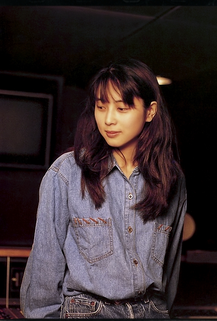 蒲池幸子 彡 Zard 坂井泉水 写真 1０枚 プロマイド 生写真aa 写真 売買されたオークション情報 Yahooの商品情報をアーカイブ公開 オークファン Aucfan Com