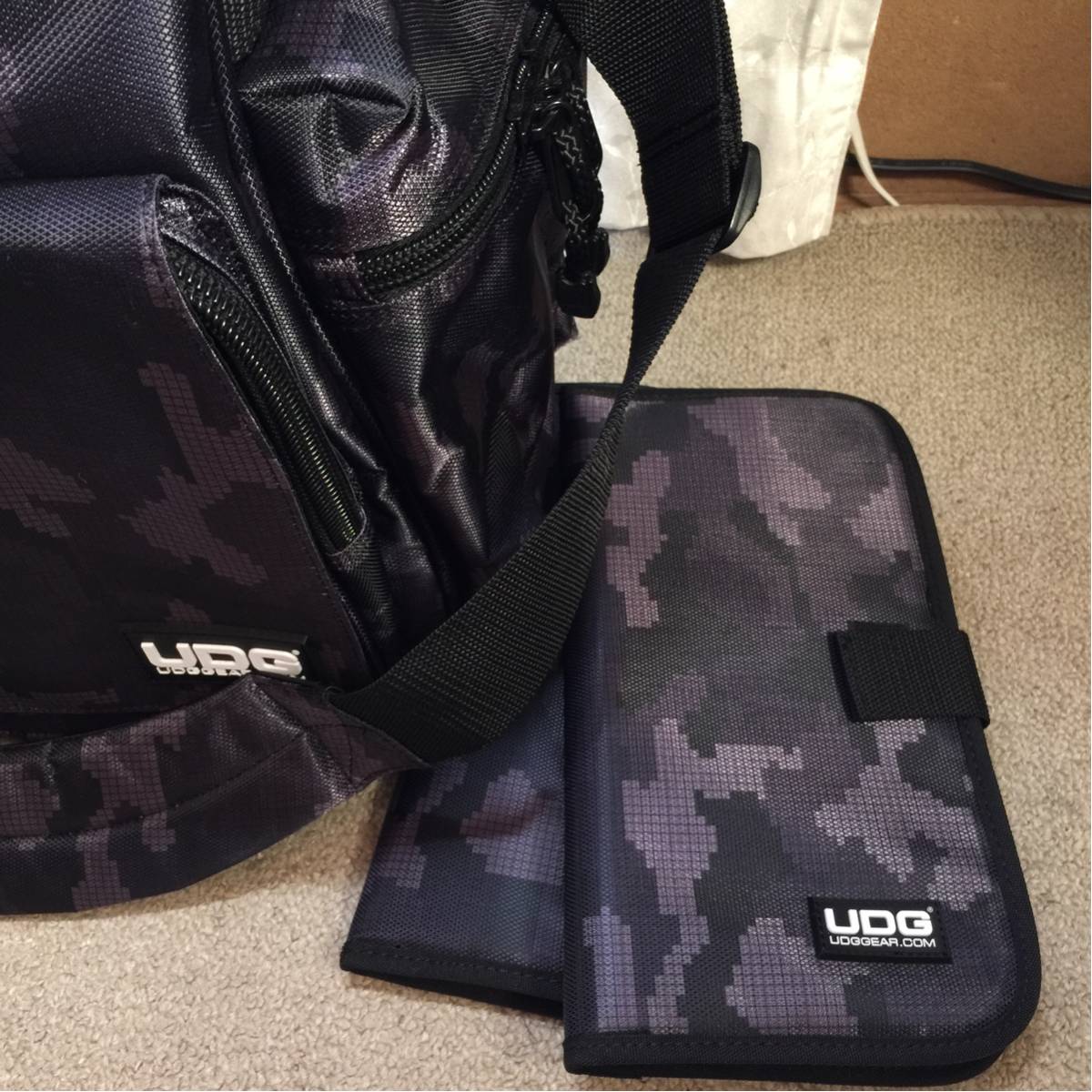 UDG レコード バッグ デジタルカモ グレー 60枚 美品