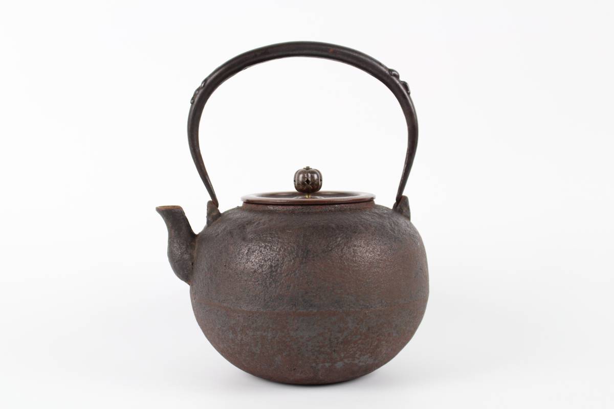 鉄瓶 時代物 古美術 山形鋳物 懐小鉄瓶 紫斑銅蓋 菊摘み 模様 継ぎ目