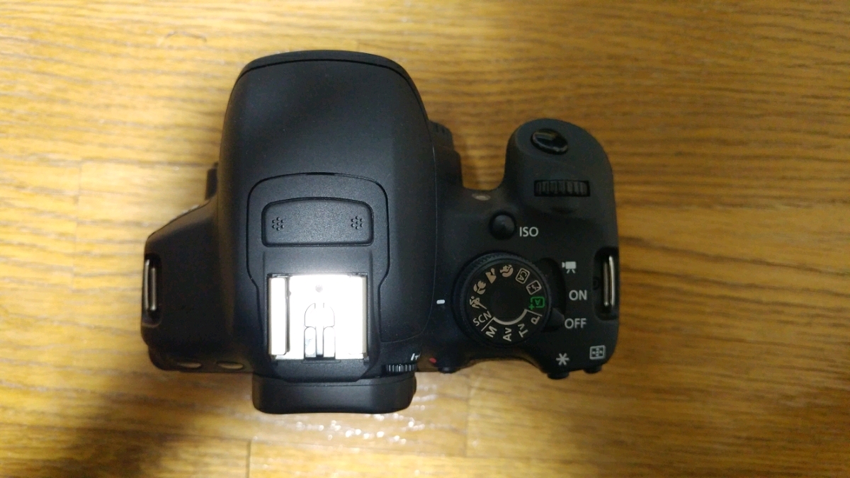 CANON EOS Kiss X7i_2