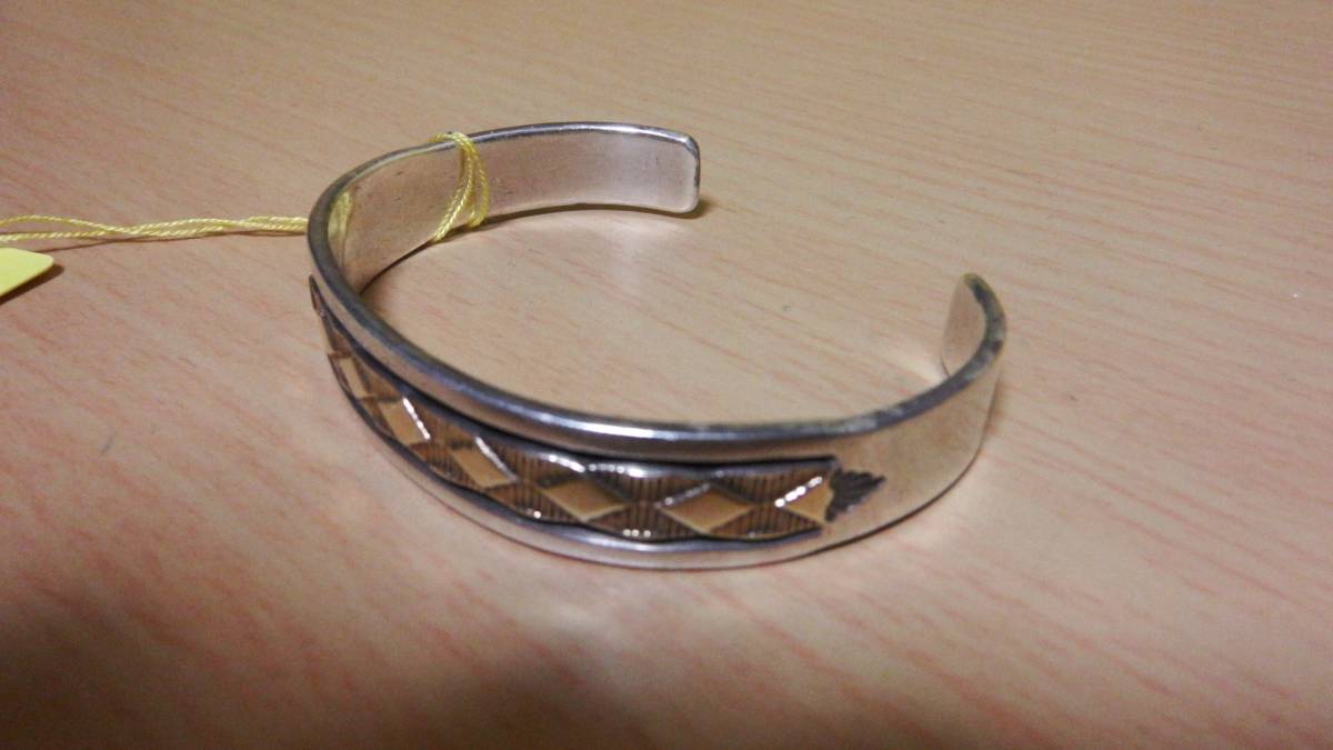 中古NAVAJO Bruce Morgan スタンプワークバングル STERLING SLV 幅