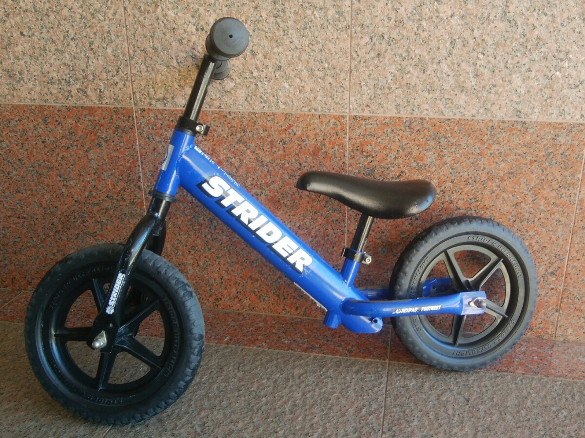 STRIDER バランスバイク 青 ストライダー【中古】 ストライダー STRIDER 青 中古 バランスバイク ストライダー Sport