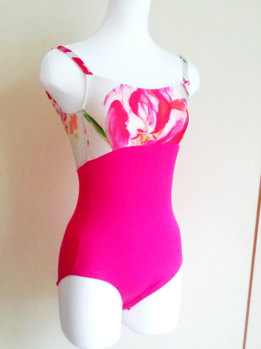 新品同様 stina バレエレオタード yumiko Chacott