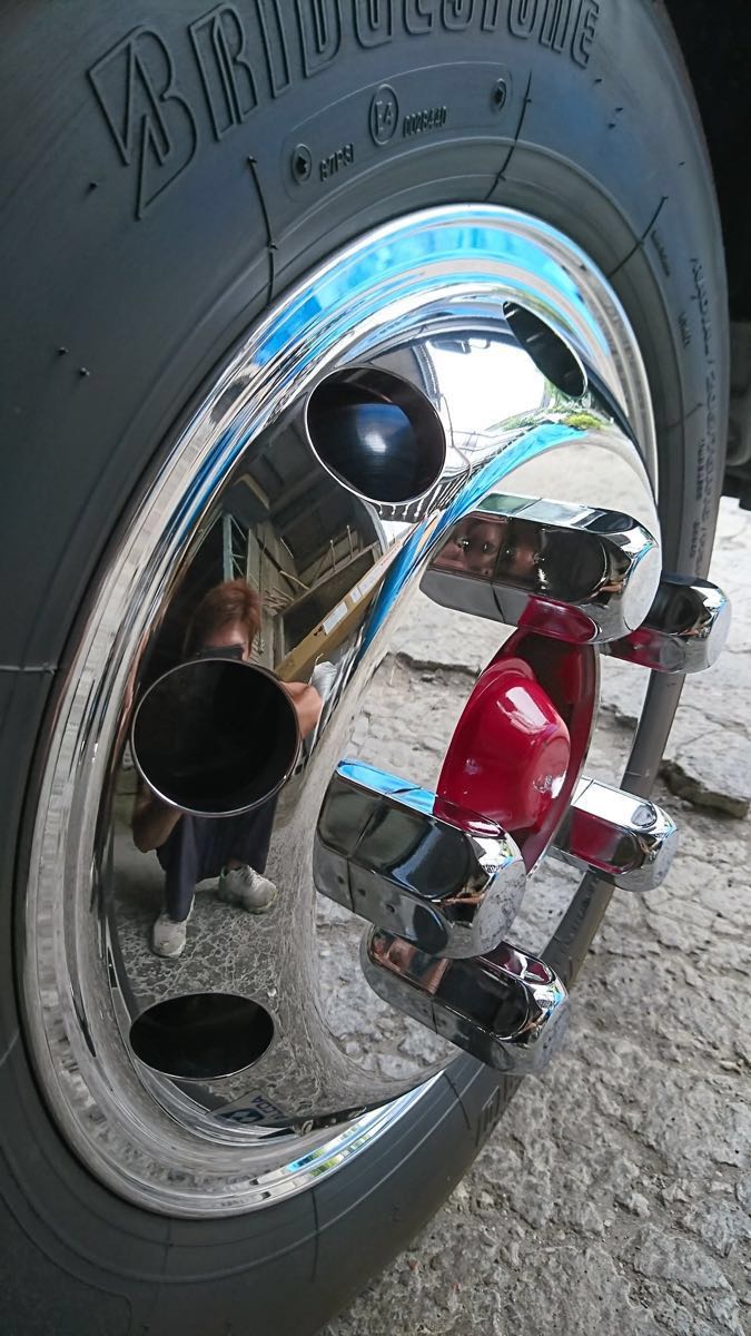 アルミホイール アルミ磨き 鏡面 大 大好評 アルミシコール 市販品 他の自作品と比べて作業性と光り方の違いを実感して下さい ホイール 売買されたオークション情報 Yahooの商品情報をアーカイブ公開 オークファン Aucfan Com