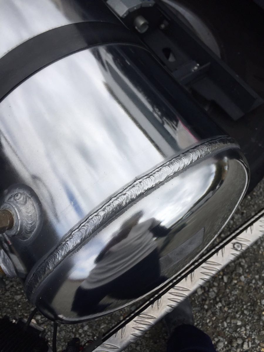 アルミホイール アルミ磨き 鏡面 大 大好評 アルミシコール 市販品 他の自作品と比べて作業性と光り方の違いを実感して下さい ホイール 売買されたオークション情報 Yahooの商品情報をアーカイブ公開 オークファン Aucfan Com