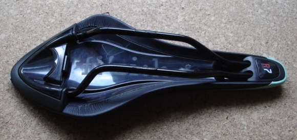 フィジーク fizik Arione アリオネ ブラック チェレステ ビアンキ　Bianchi