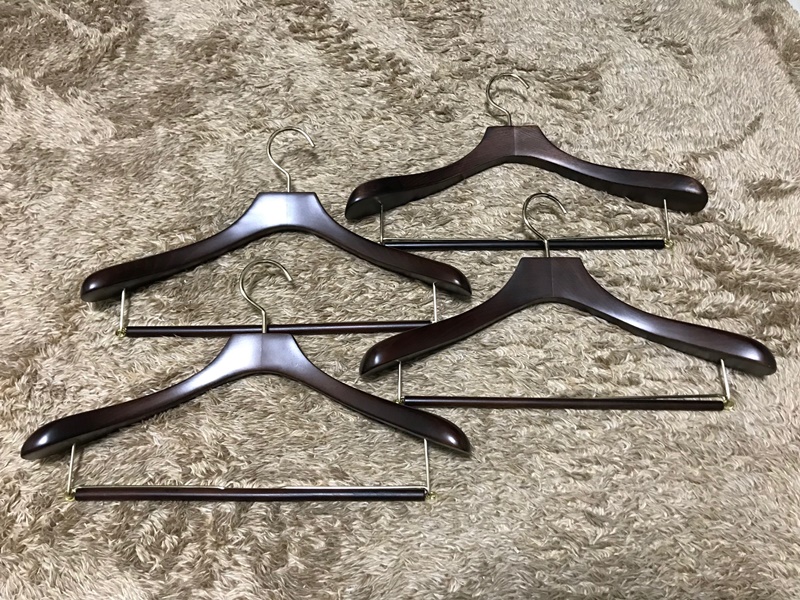 高級木製オリジナルハンガー 43cm 4本セット 男性用 長塩産業