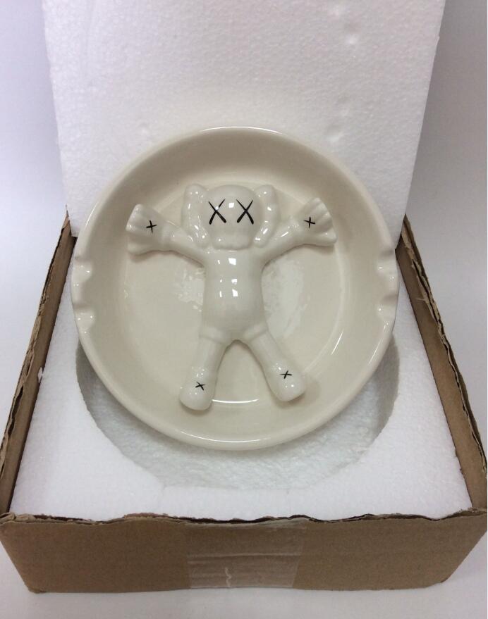 KAWS × 灰皿 G1950 Gallery1950 companion va OriginalFake Companion
