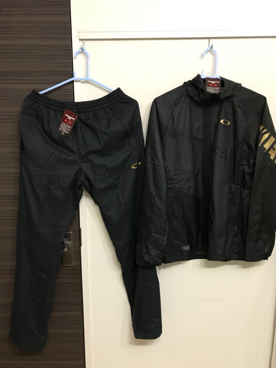 OAKLEY★オークリー★40%OFF★新品★未使用★ウィンドブレーカー★タグ付★上下セット★XＬサイズ