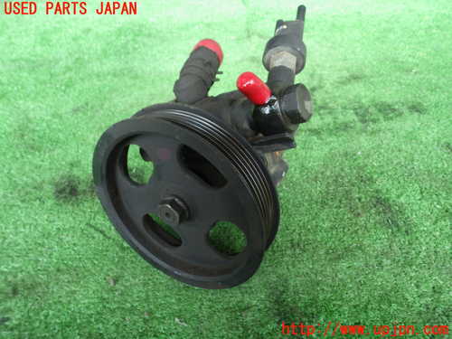 [UPJ-35554250]ランクルシグナス(UZJ100W)パワステポンプ 中古