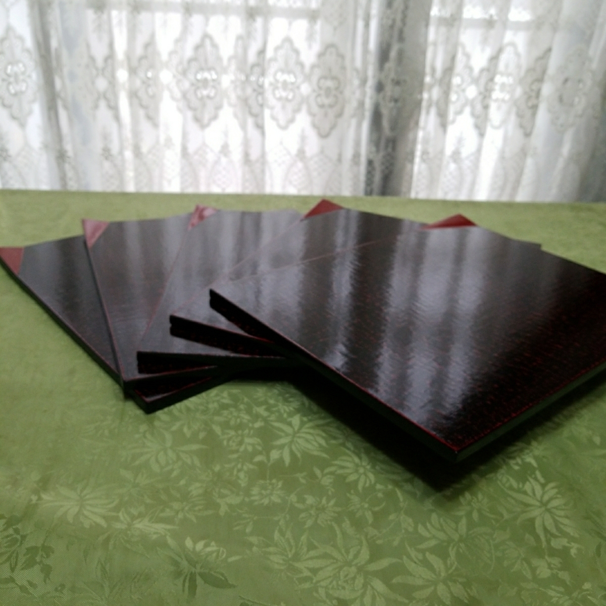 折膳5枚組・漆塗り・新品箱入り