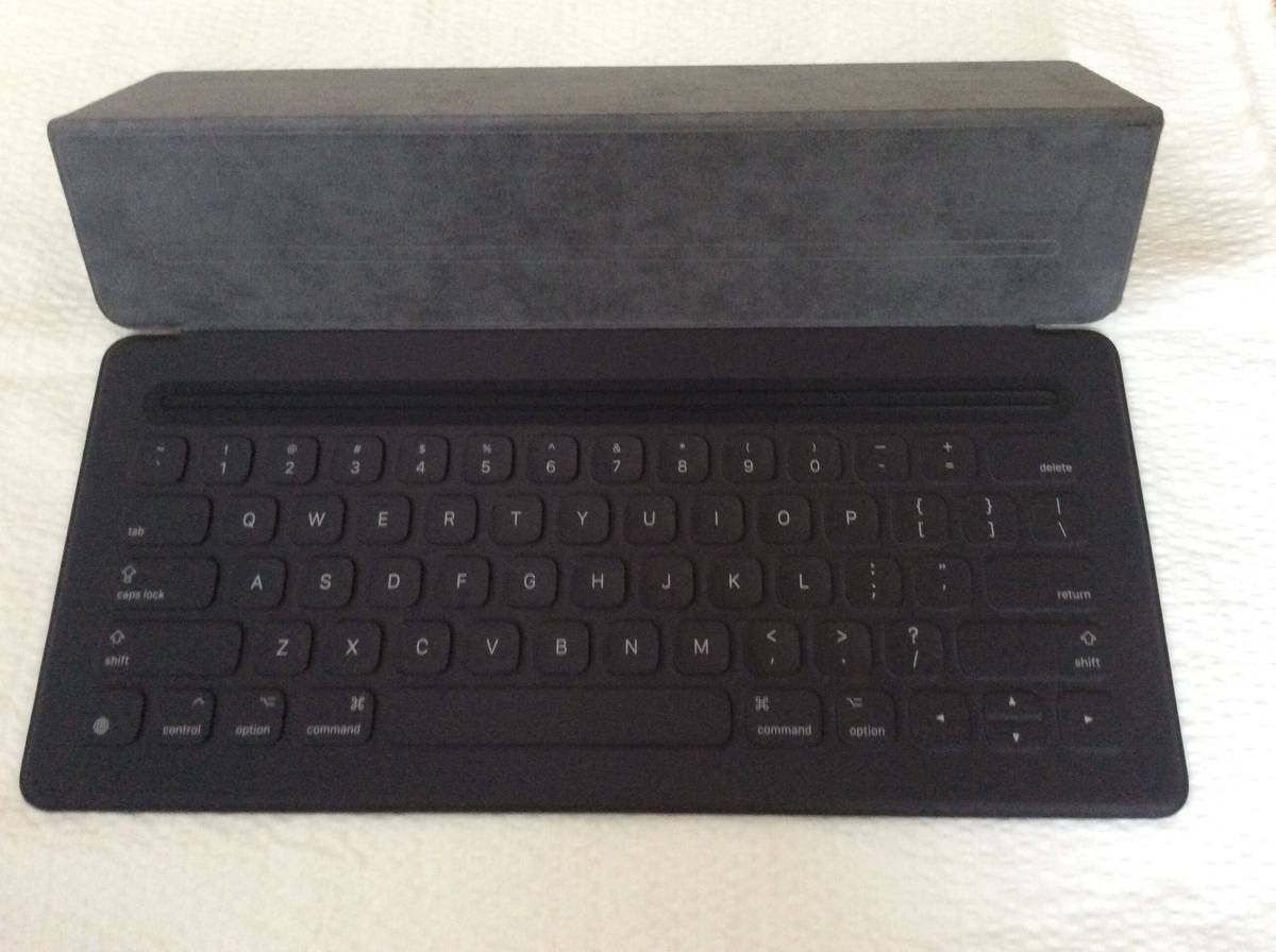 【美品】12.9インチiPad Pro用 Smart Keyboard US ☆12.9インチiPad Pro用Smart Keyboard - 英語（US）☆新品未使用