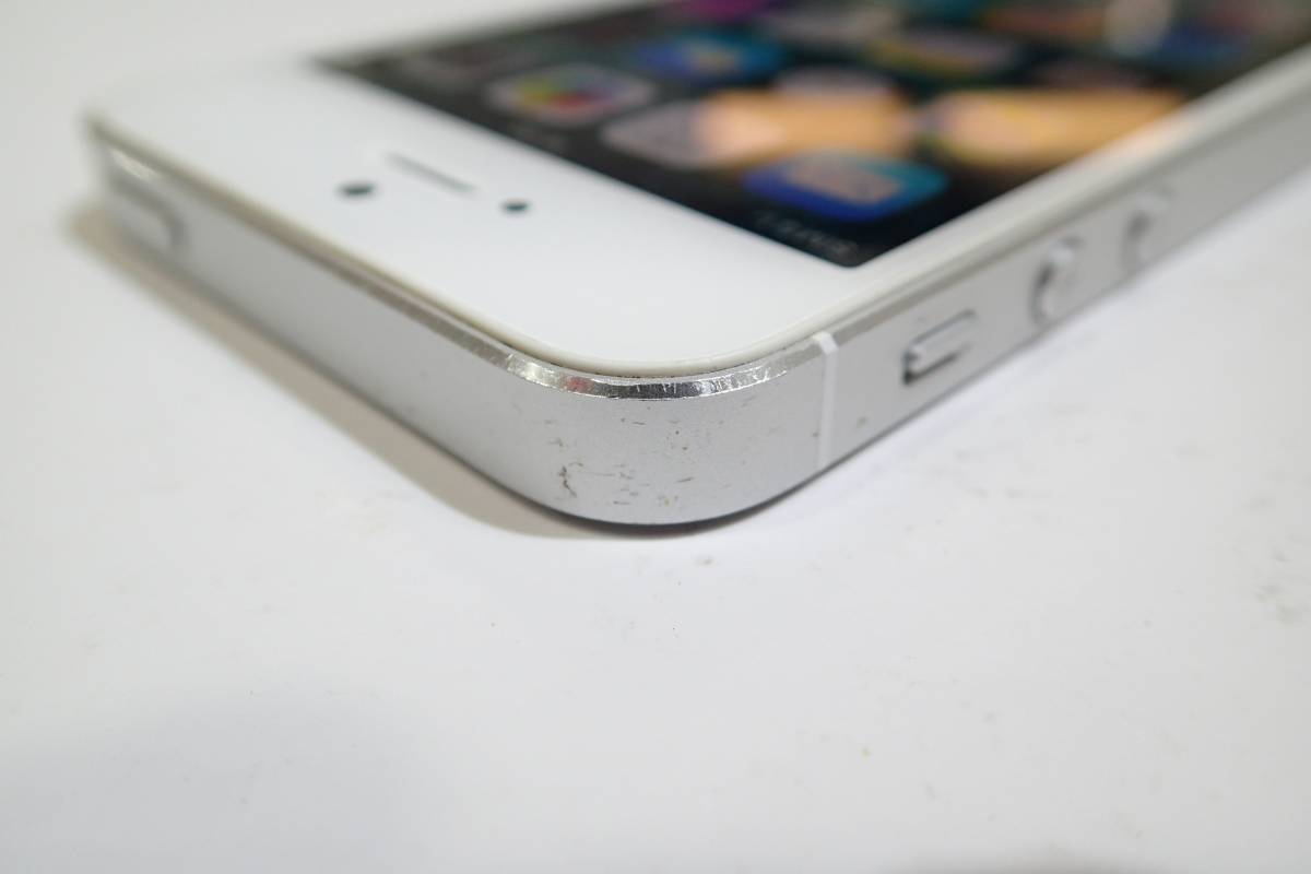 □中古□ iPhone5 16GB ホワイト au 判定〇 iOS10.3.3_4