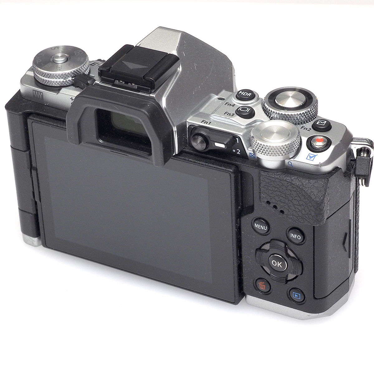 シャッター数1600回以下 OLYMPUS OM-D E-M5 MarkII ボディー シルバー