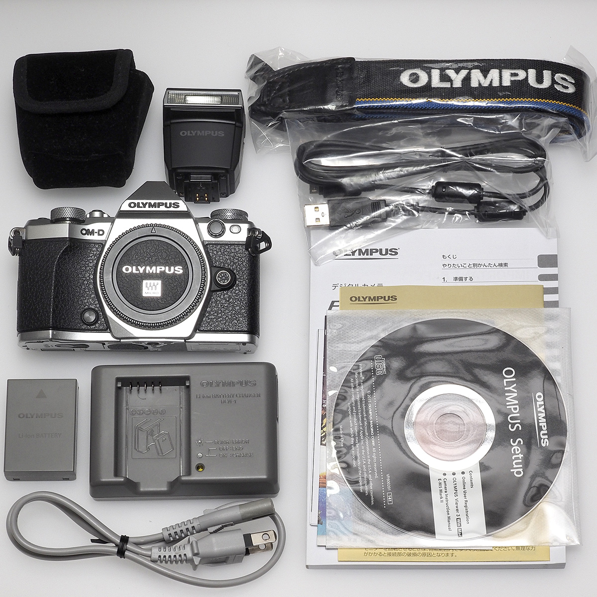 シャッター数1600回以下 OLYMPUS OM-D E-M5 MarkII ボディー シルバー