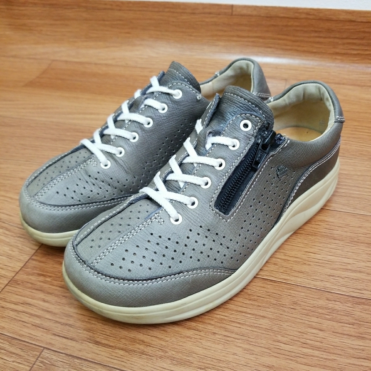 Finn Comfort フィンコンフォート レザースニーカー ウォーキングシューズ W3.5 約23㎝ グレー サイドジップ ドイツ製 軽量  人気モデル