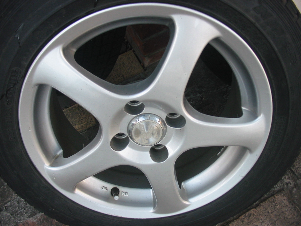 トヨタbBアルミホイール15x6J トヨタ純正 アルミホイール 15×6JJ + 