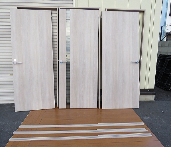 ■展示未使用品■高級■DIY■リフォーム■枠付き■ルームドア/室内ドア■3枚セット■15万■jhh2626k