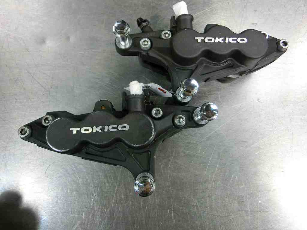 kawasaki GPZ900R キャリパー 左右セット カワサキ 純正 ZZR400