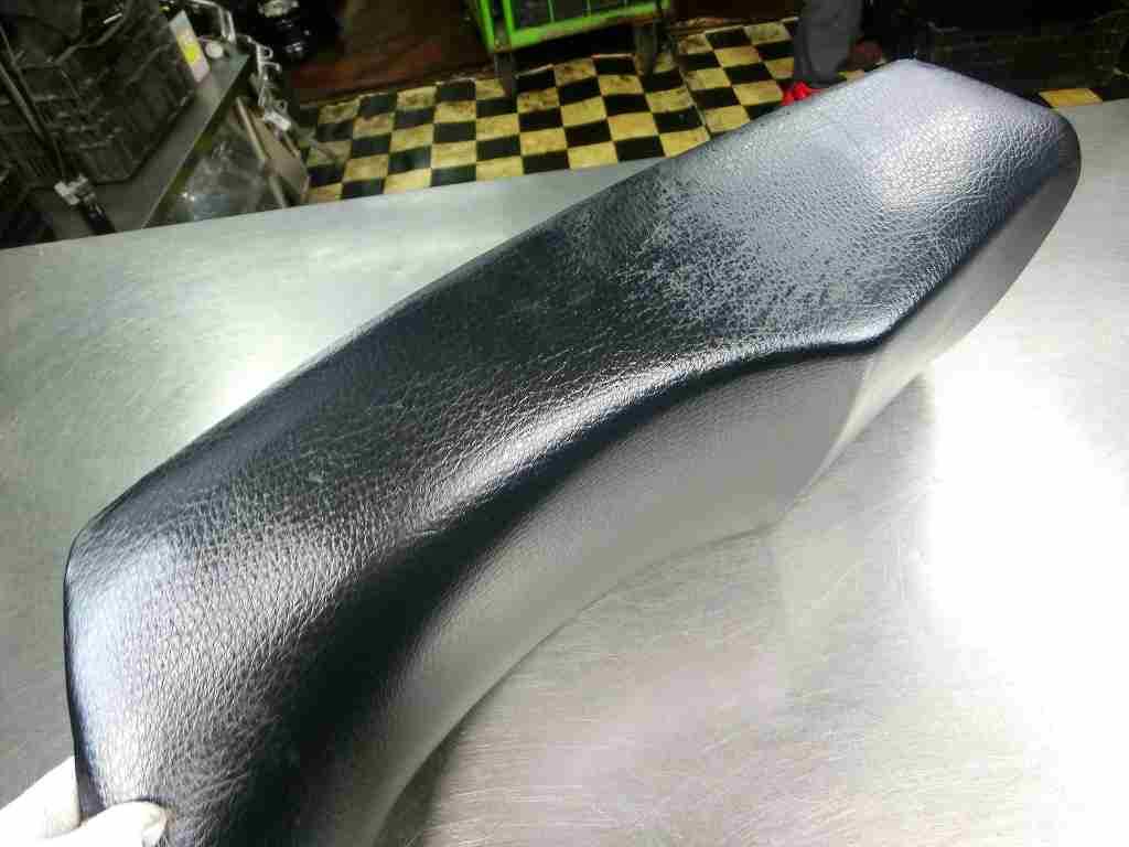 GPZ900R 2026年最新Yahoo!オークション -gpz900r シート 純正の中古品
