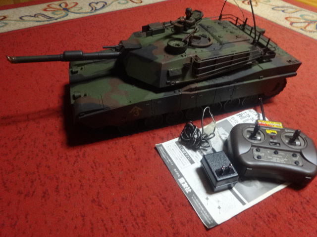 動作未確認! 童友社 1/16 大型RC戦車シリーズ M1A1 エイブラムス 3色