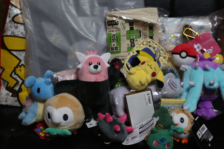 2018☆ピカピカバッグ☆ポケモンセンター福袋限定☆アローラ☆ロコン