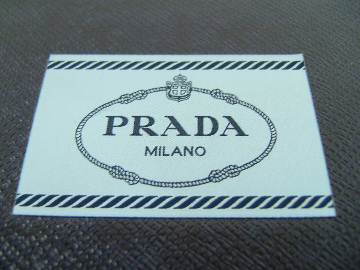 PRADA プラダ 空箱 大きめ 包装紙付き(プラダ)｜売買された 
