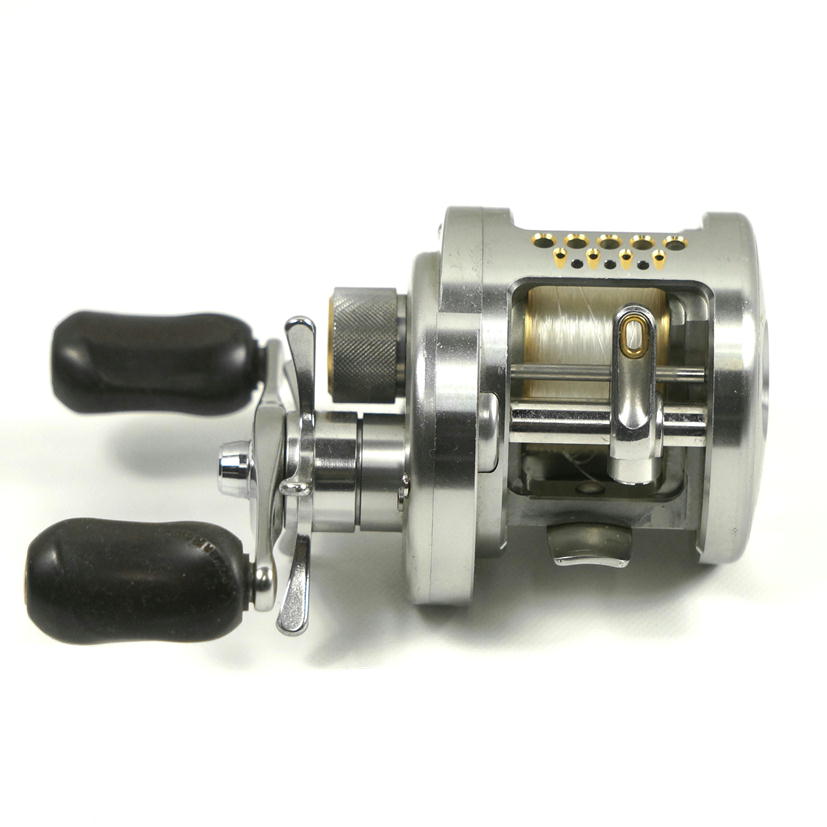 ジャンク品 SHIMANO シマノ カルカッタコンクエストDC200 釣具