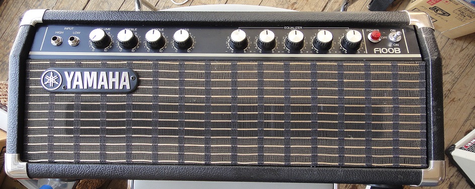 ☆ YAMAHA Bass Amp. / F100B 【ジャンク品 / 修理要】 Good condition