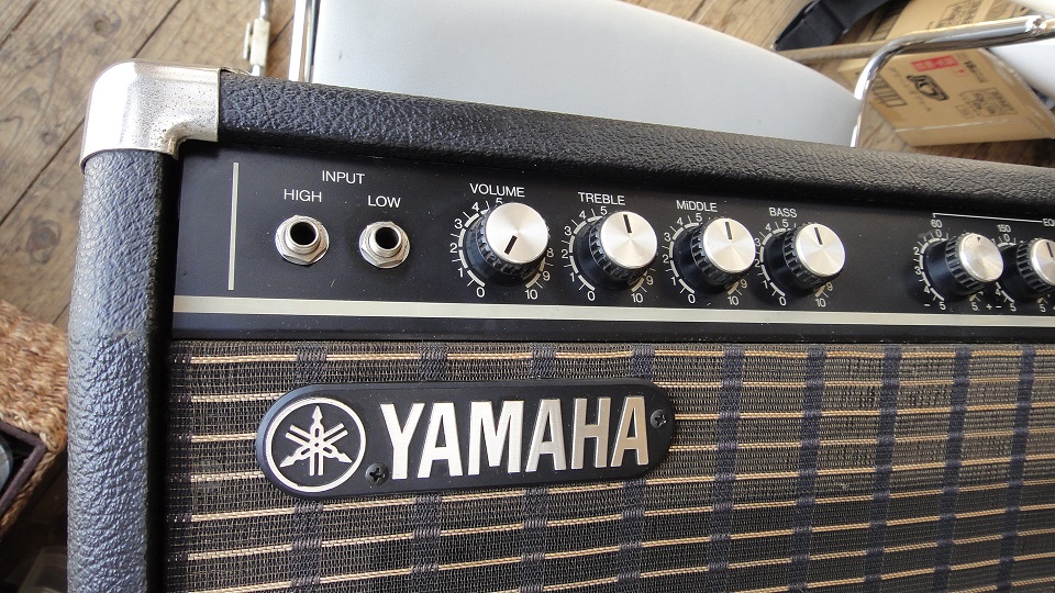 ☆ YAMAHA Bass Amp. / F100B 【ジャンク品 / 修理要】 Good condition