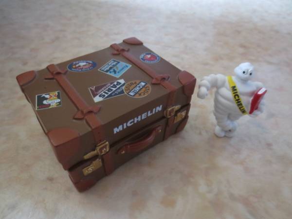 ☆これガレージに飾りたい！ビンテージ ガレージ ミシュラン