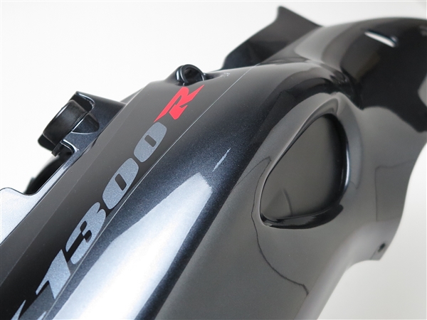 ♪GSX1300Rハヤブサ/2006年式 純正 シートカウル/テールカウル ♪GSX1300Rハヤブサ/2006年式 純正 シートカウル/テールカウル