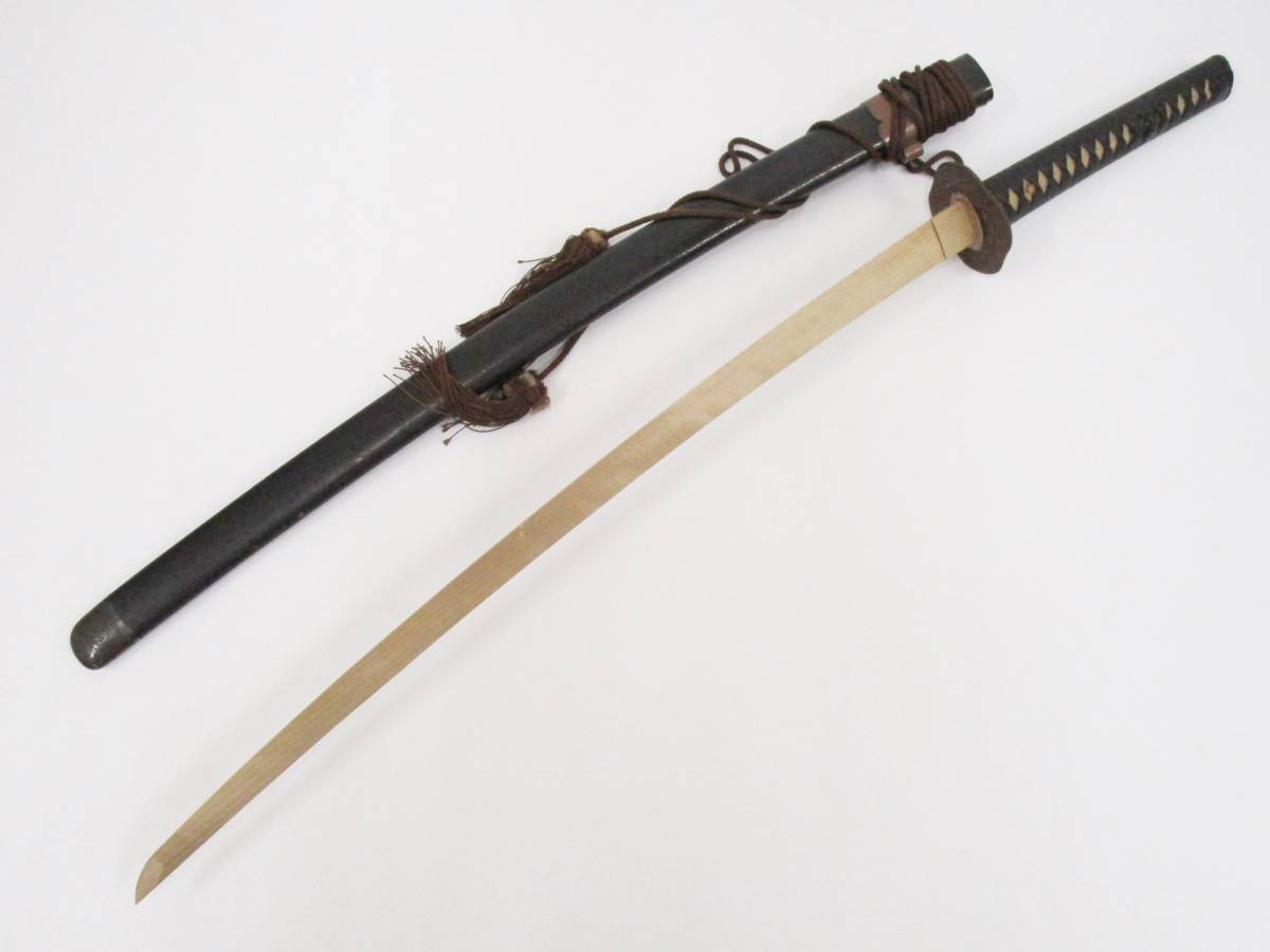 | 日本刀装具 - 王様の愛物 鍔 竹光刀 竹光・時代劇衣装 竹光 鍔なし（食出鍔） 鶴姫一文字 拵 太刀金具 刀鍔 無銘 朝顔花紋 日本刀・刀剣総合専門店『儀平屋』