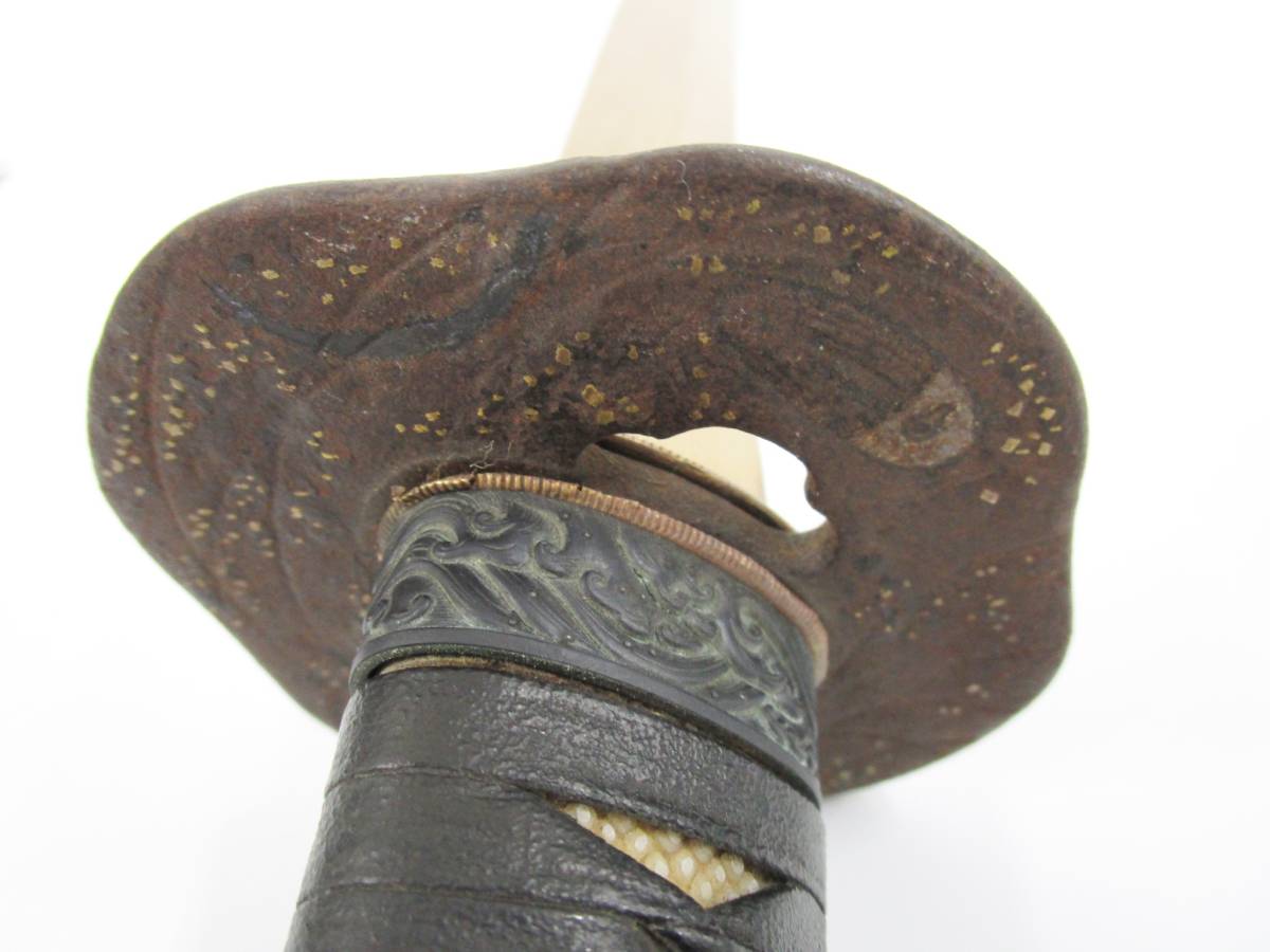 | 日本刀装具 - 王様の愛物 鍔 竹光刀 竹光・時代劇衣装 竹光 鍔なし（食出鍔） 鶴姫一文字 拵 太刀金具 刀鍔 無銘 朝顔花紋 日本刀・刀剣総合専門店『儀平屋』